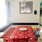 Casa Mara - A 50 Metri Dal Mare Апартаменти *